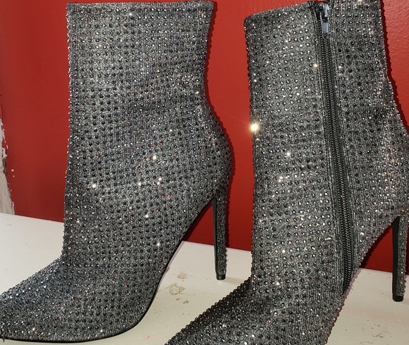 Shoes - Picture 3 of 3